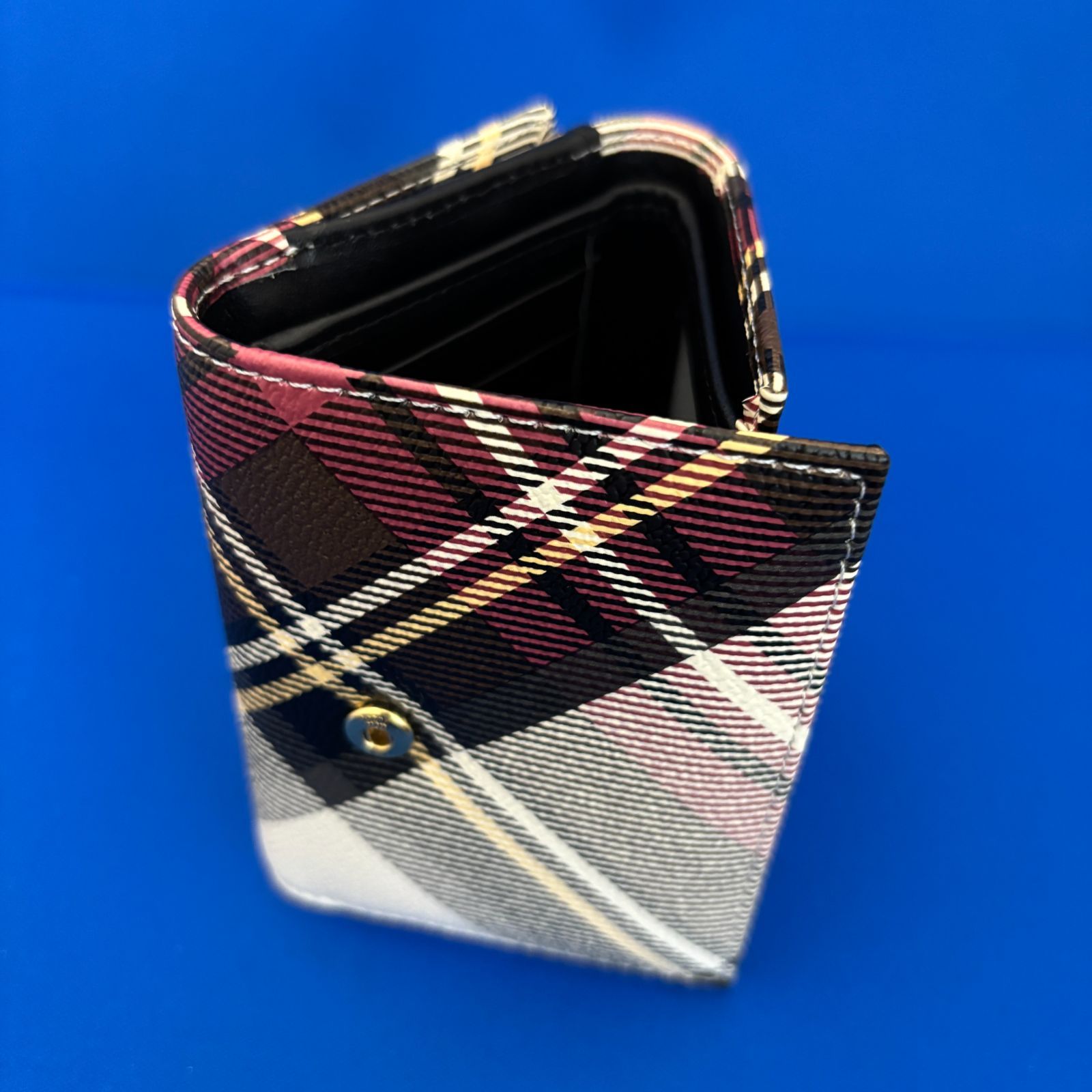 【新品】ヴィヴィアンウエストウッド三つ折り財布913VW114 EXIBTION 新品】ヴィヴィアンウエストウッド三つ折り財布913VW114 EXIBTION