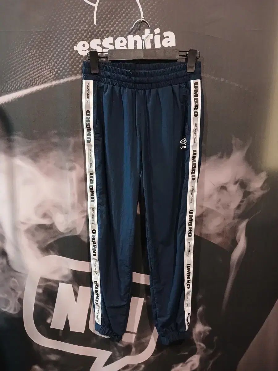 アンブロ トレーナー ズボン