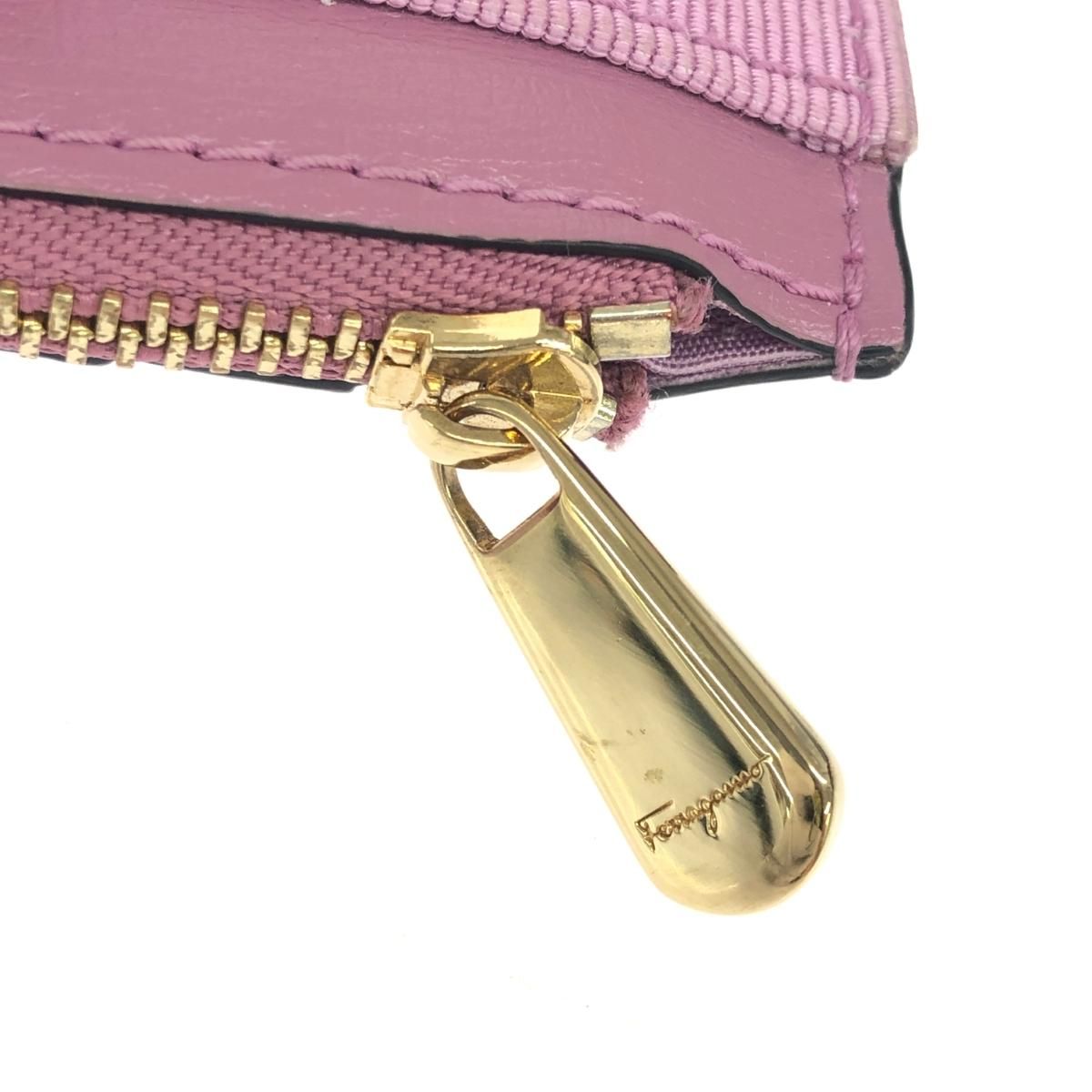 Salvatore Ferragamo サルヴァトーレフェラガモ フラグメントケース