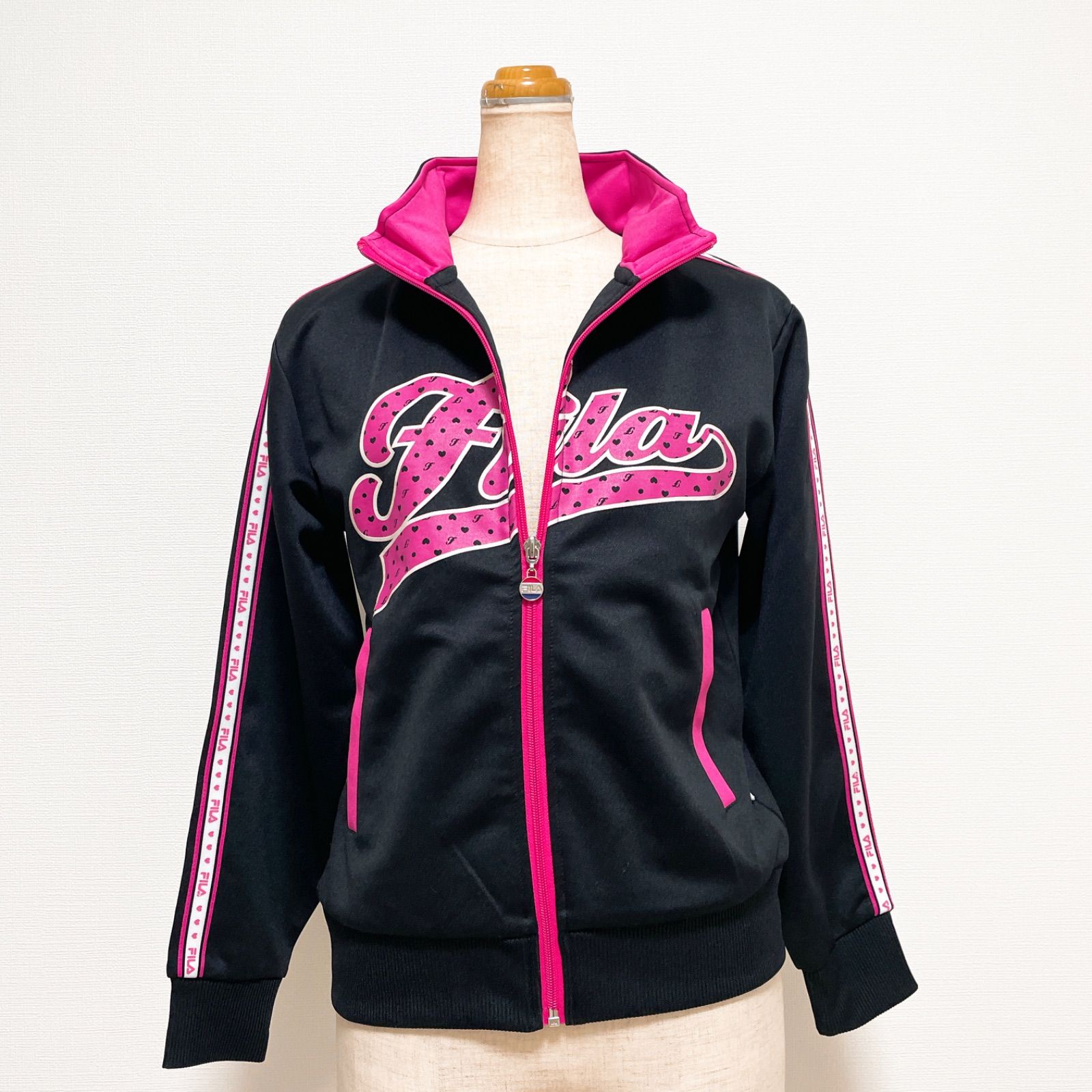FILA フィラ トラックジャケット ジャージ 黒 ブラック ピンク ラメ 胸 