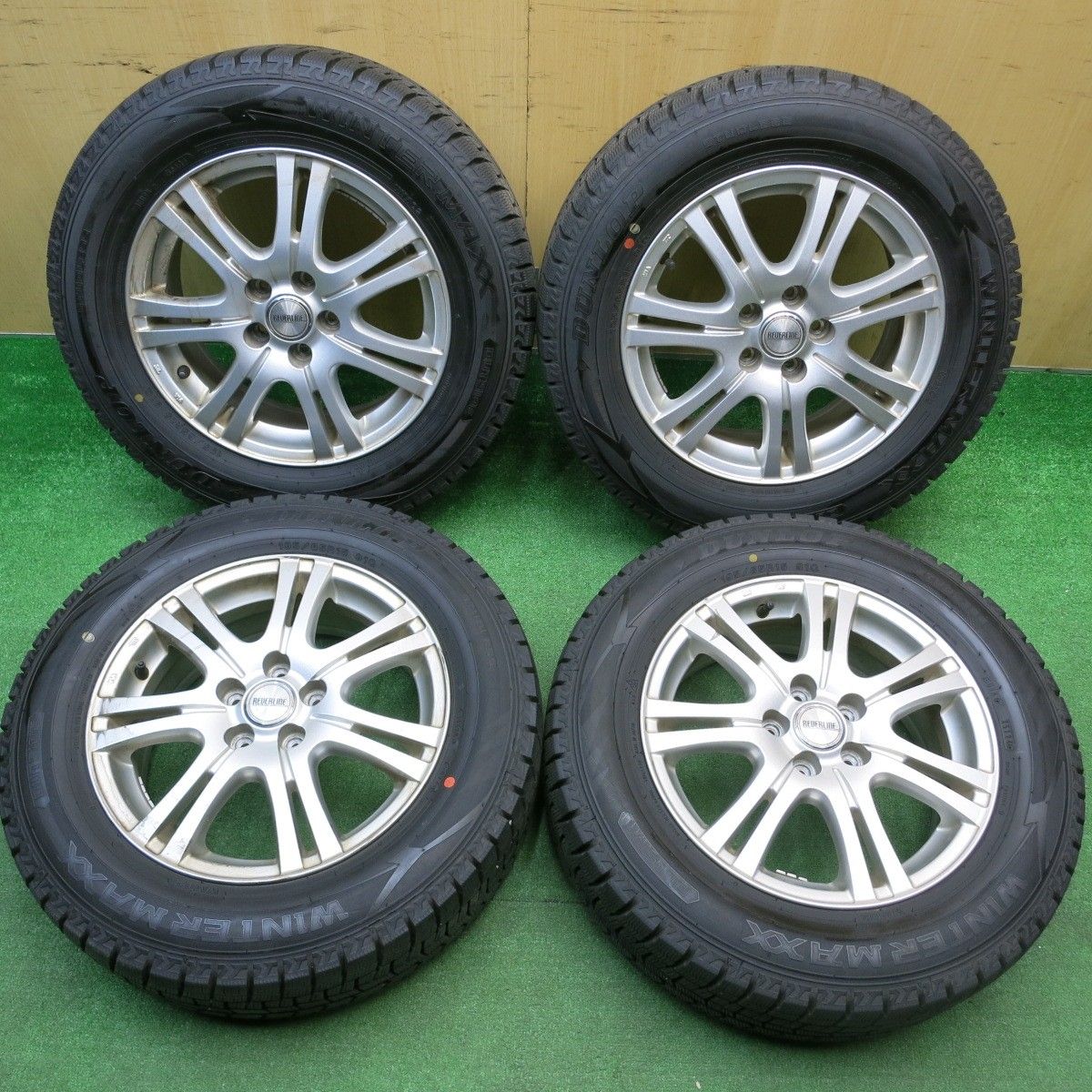 ☆美品☆バリ溝☆ECO FORME☆195/65R15☆スタッドレス☆4本セット☆ ☆美品☆バリ溝☆ECO FORME☆195/65R15☆スタッドレス☆4本セット☆