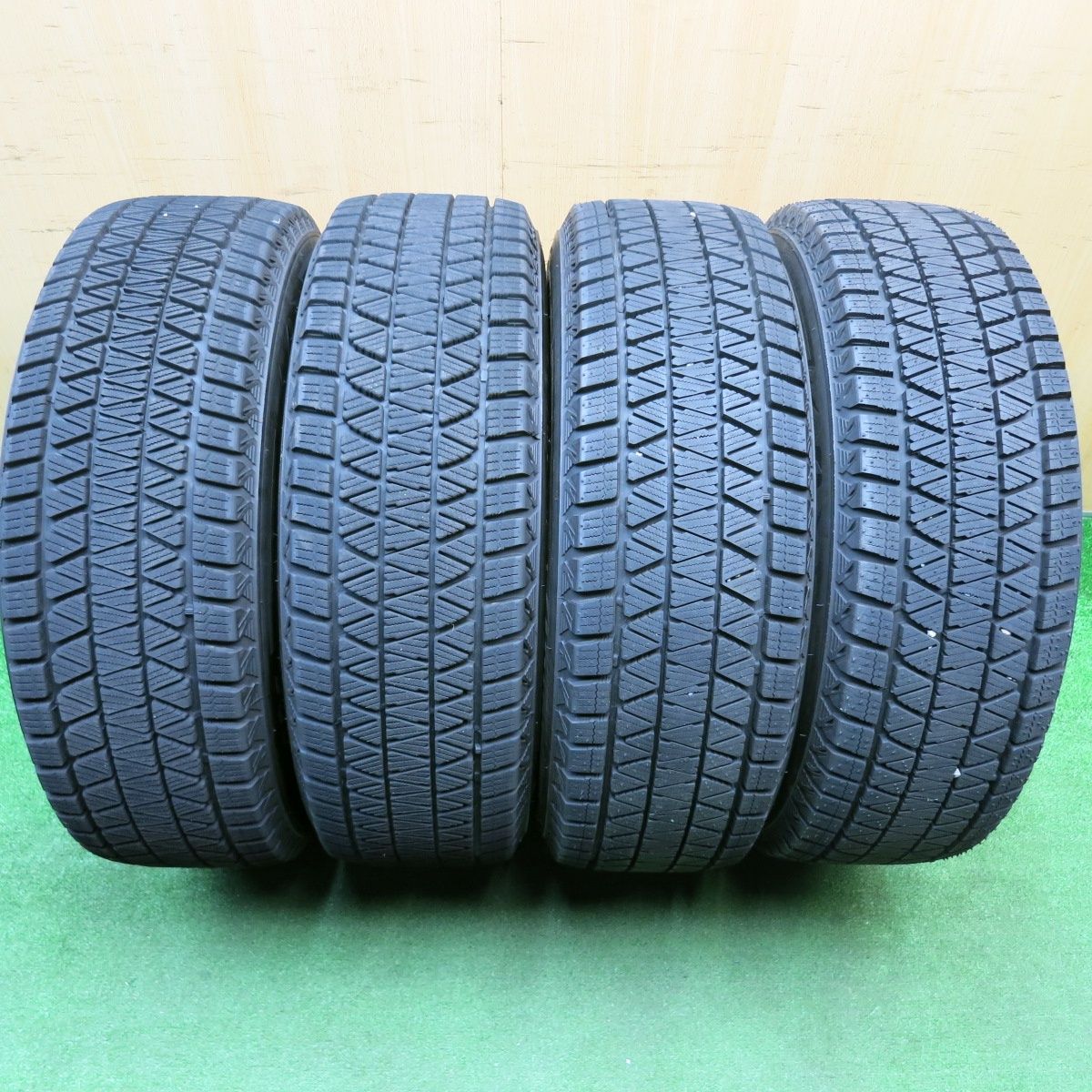 バリ溝！24年！キレイ！9.5分以上☆スタッドレス 225/65R17 