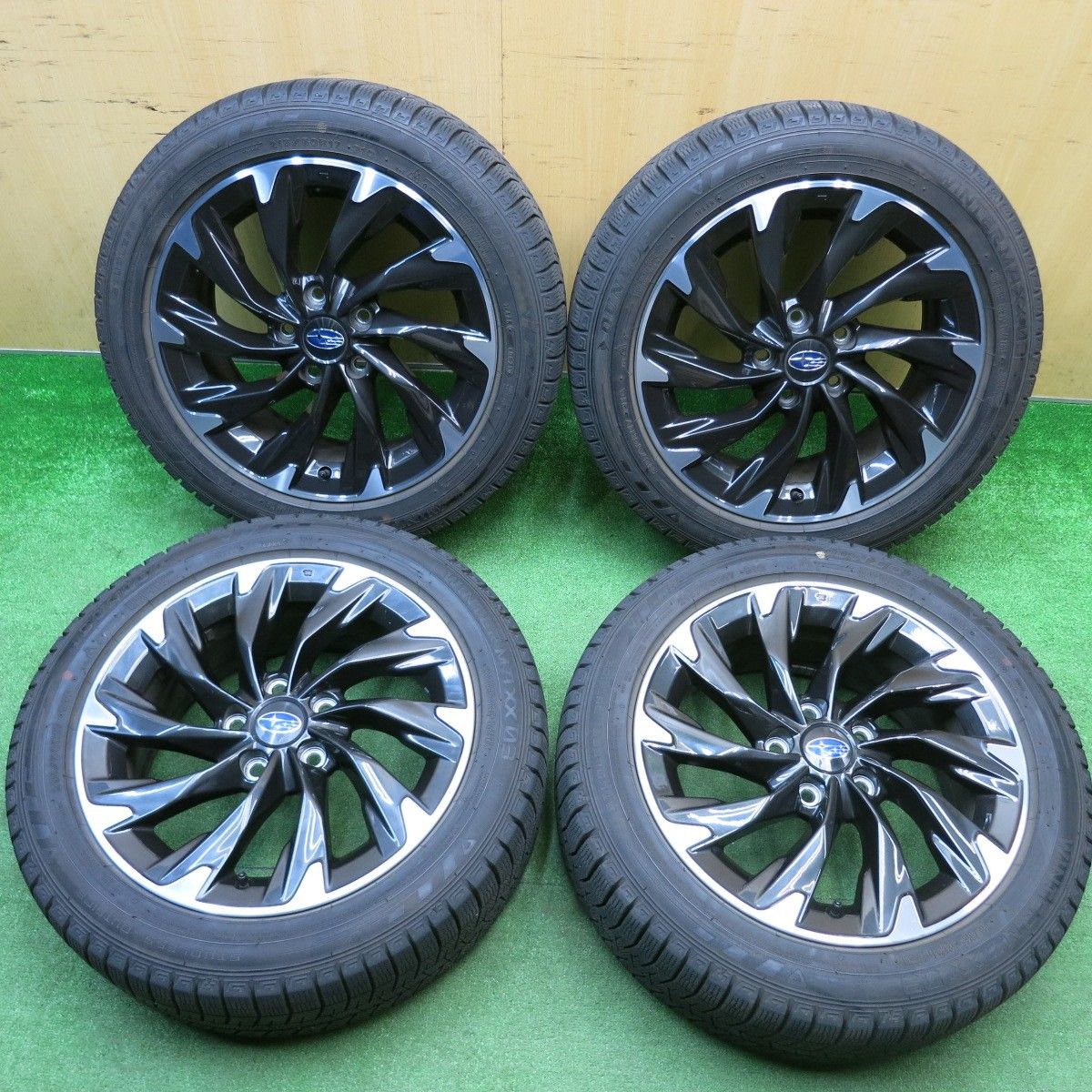 バリ溝！21年！キレイ！9.5分☆スバル レヴォーグ 純正 215/50R17