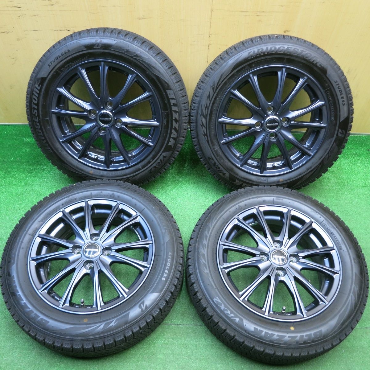 バリ溝！24年！キレイ！ほぼ10分☆スタッドレス 175/65R15