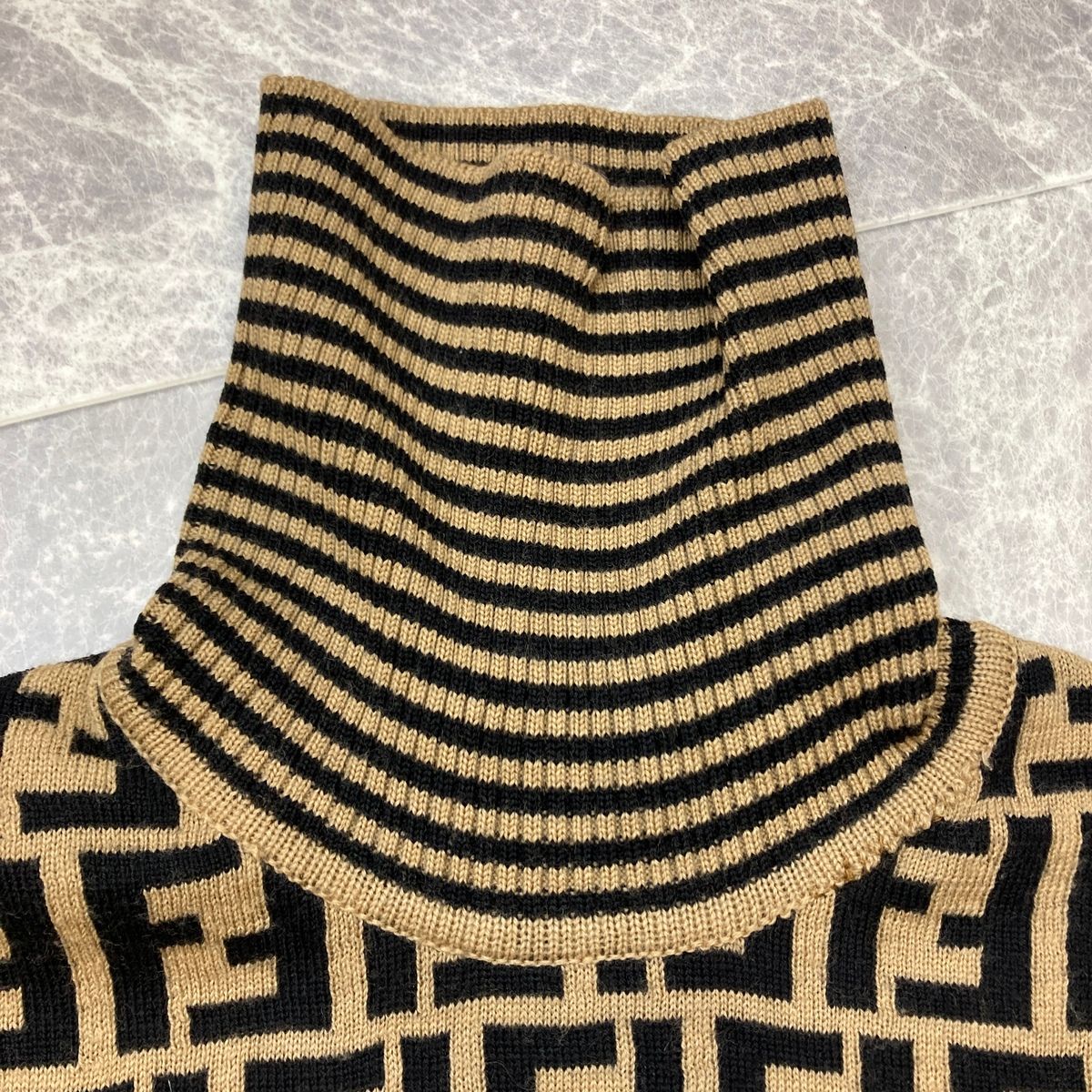 FENDI フェンディ ズッカ柄 ハイネック ニット トップス レディース 42
