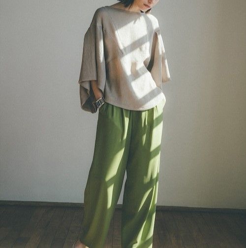 CLANE クラネ 21SS SQUARE SLEEVE SHORT TOPS スクエアスリーブショートトップス 10122-4152 1 BEIGE 定価20,900円 カットソー ブラウス トップス【新古品】【中古】【CLANE】 新品 CLANE クラネ 21SS SQUARE SLEEVE SHORT TOPS スクエアスリーブ