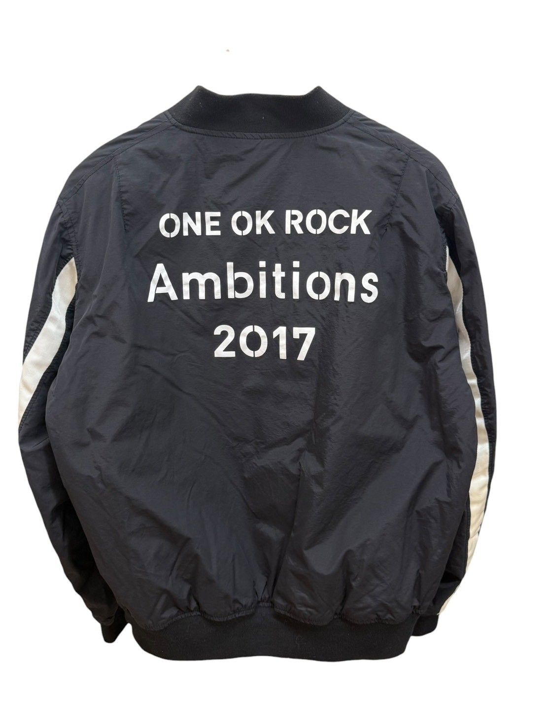 希少 ONE OK ROCK Ambitions 2017 MA-1 Lサイズ ONE OK ROCK ワンオク Ambitions 2017 ツアー ジャケット ブルゾン MA