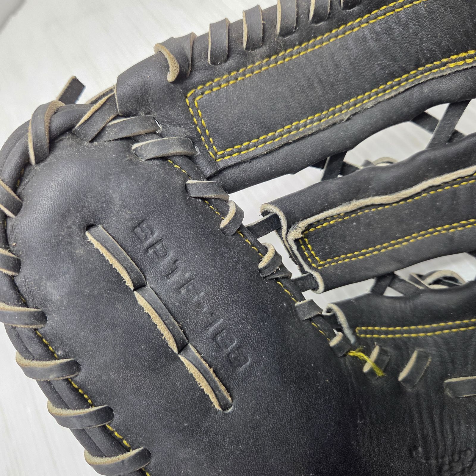12 S00846 SSK スーパーソフト ミット SPTF-183 黒 右投用