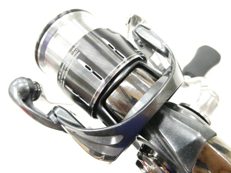 ダイワ 24ルビアス　LT2000S-P (04-8412120007) ダイワ 24 ルビアス LT2000S-P (Daiwa スピニングリール 釣り)