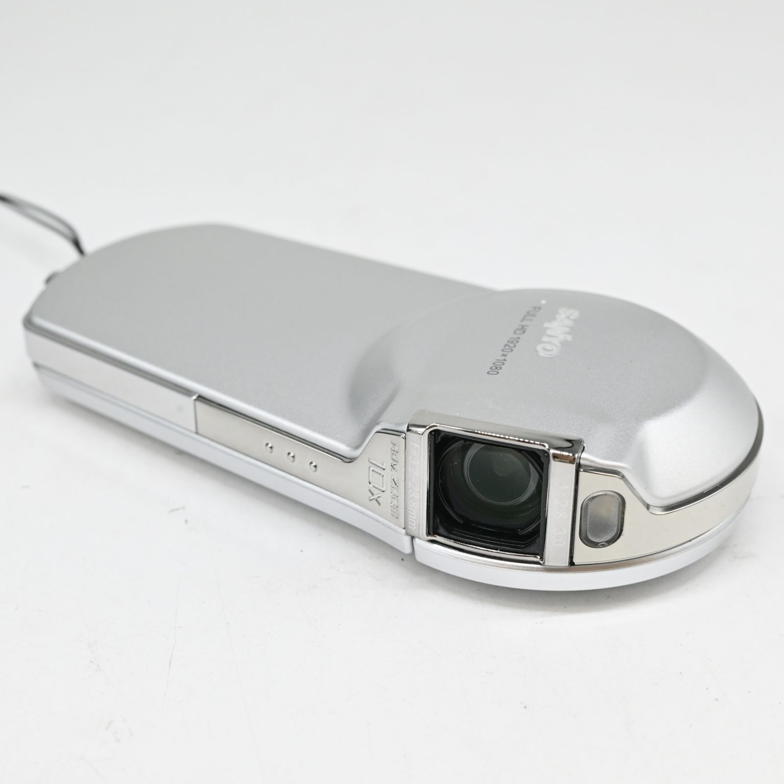 未使用品　Xacti DMX-CS1 デジタルムービーカメラ 美品】SANYO デジタルムービーカメラ Xacti CS1 シルバー DMX-CS1(S