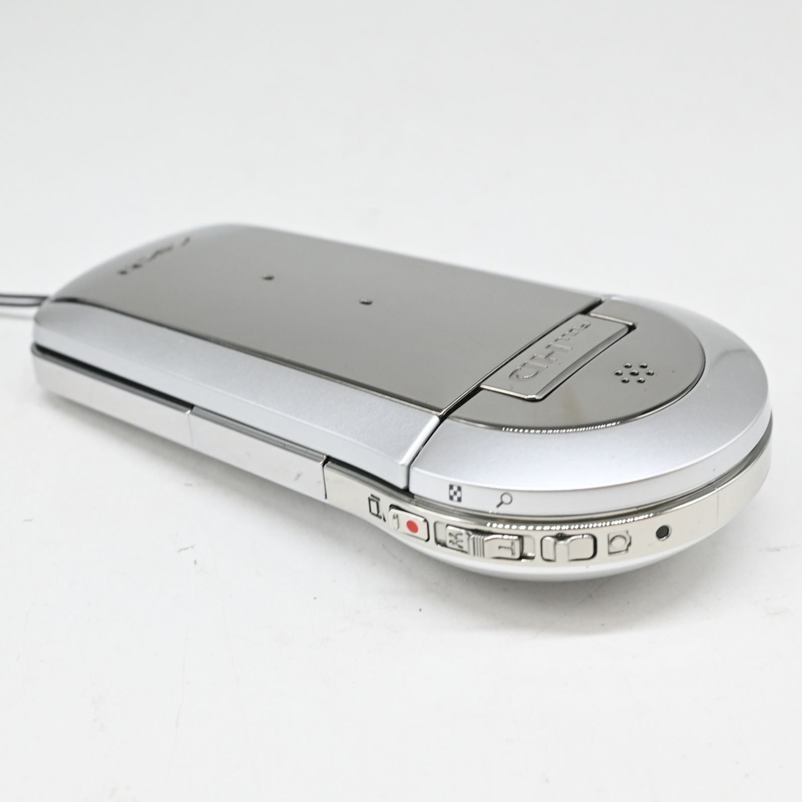 未使用品　Xacti DMX-CS1 デジタルムービーカメラ 美品】SANYO デジタルムービーカメラ Xacti CS1 シルバー DMX-CS1(S