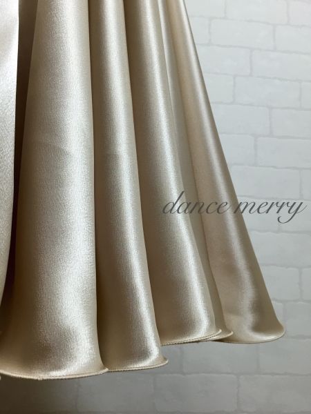 新品 フレアー最大 サテン パソドブレ スカート 社交ダンス ベージュ