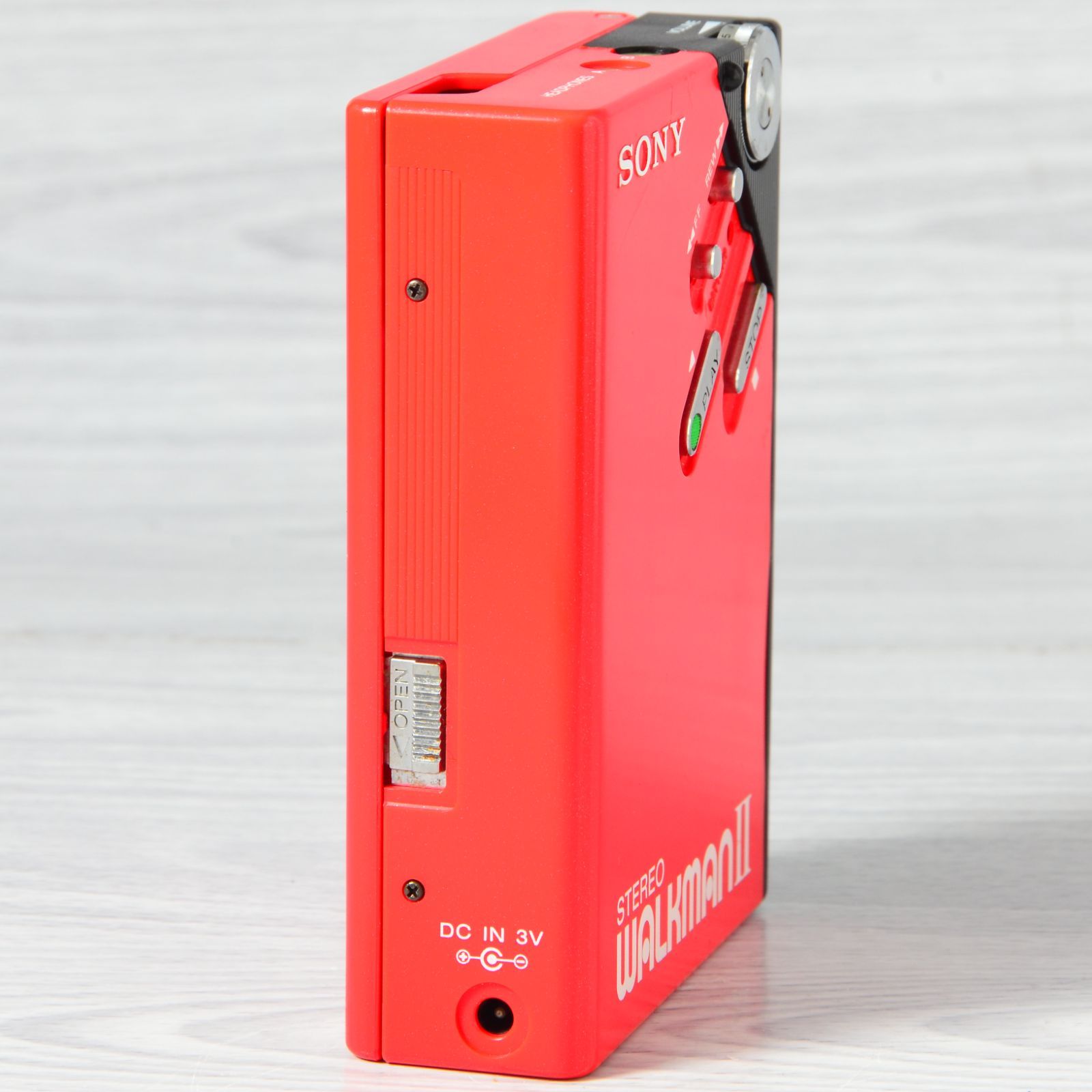 SONY WALKMAN WM-2 カセットウォークマン レッド 電池ボックス・ケース