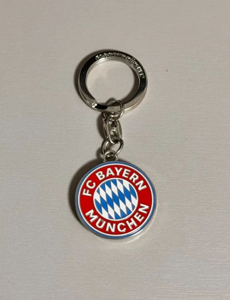 FCバイエルン・ミュンヘン キーホルダー - メルカリ