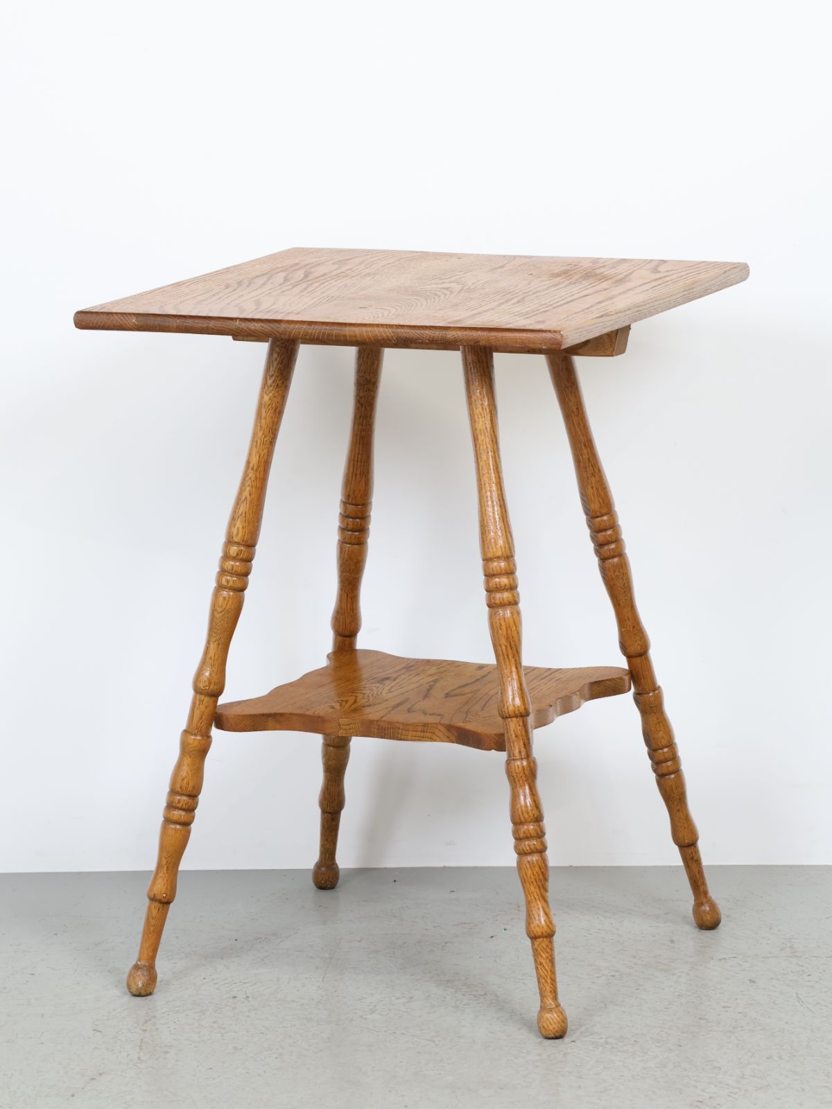 1950-60年代のサイドテーブル 1950 - 60年代 ヴィンテージ オーク サイドテーブル - メルカリ