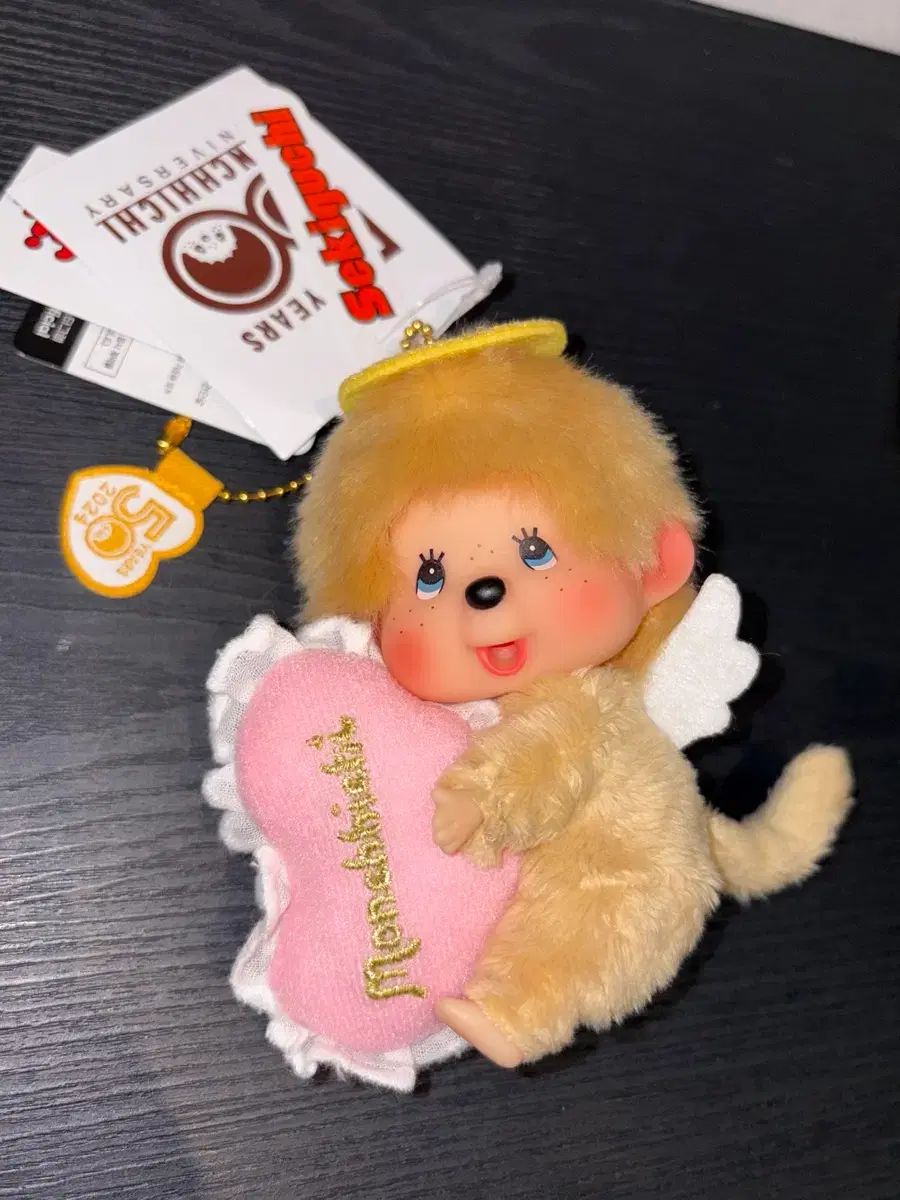 モンチッチ 50周年 ハッピーエンジェル キーホルダー 新品