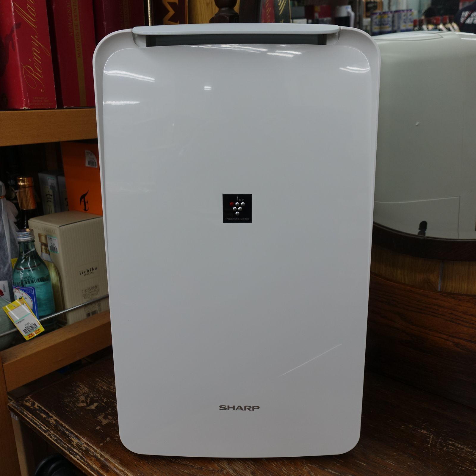 シャープ 衣類乾燥除湿機 ホワイト CV-N71-W コンプレッサー方式 木造9