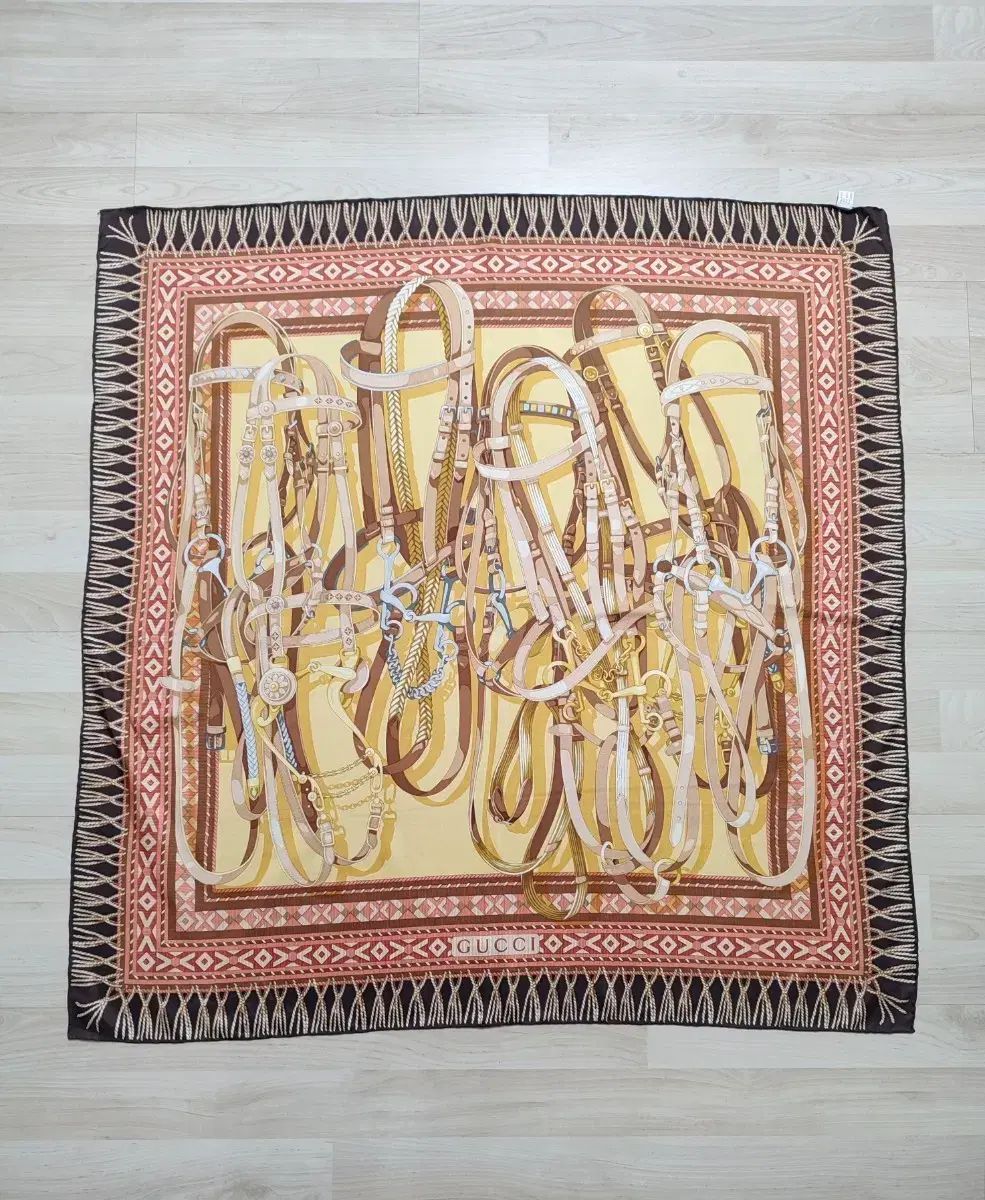 正規品) グッチ シルク 最新 スカーフ GUCCI シルクスカーフ 100% 正規