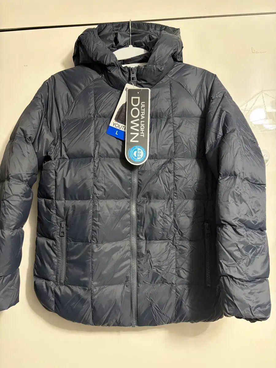定番人気，格安 キッズ ダウン 9:1 パディング Lサイズ 新品 その他