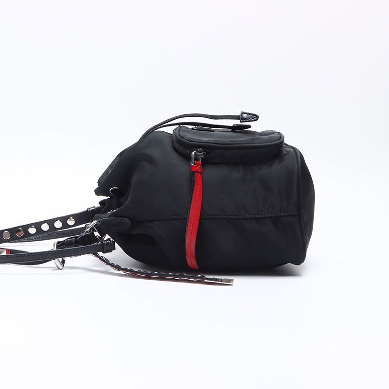 PRADA プラダ ショルダーバッグ トライアングルロゴ ナイロン スタッズ