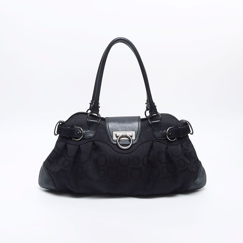 Salvatore Ferragamo サルヴァトーレフェラガモ ショルダーバッグ