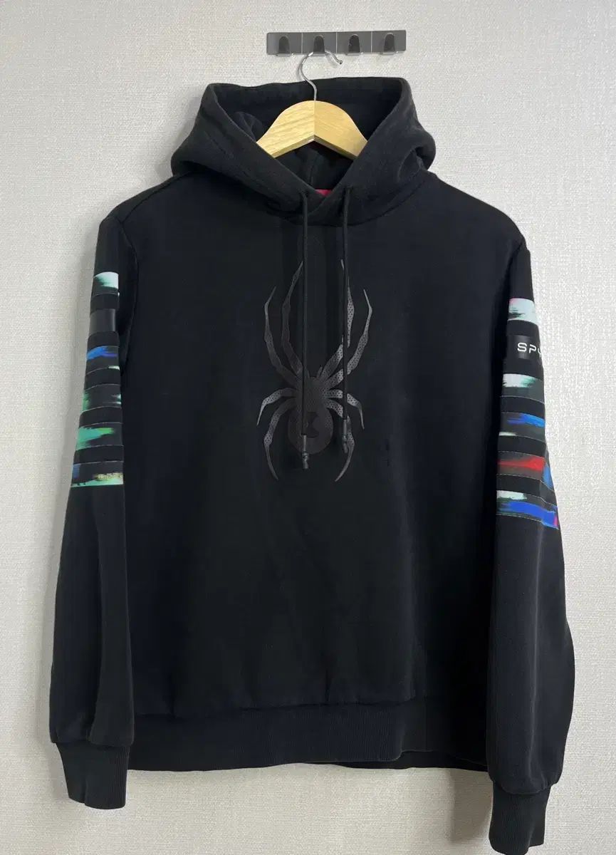 スパイダー ブラック プリンティング フーディー Tシャツ