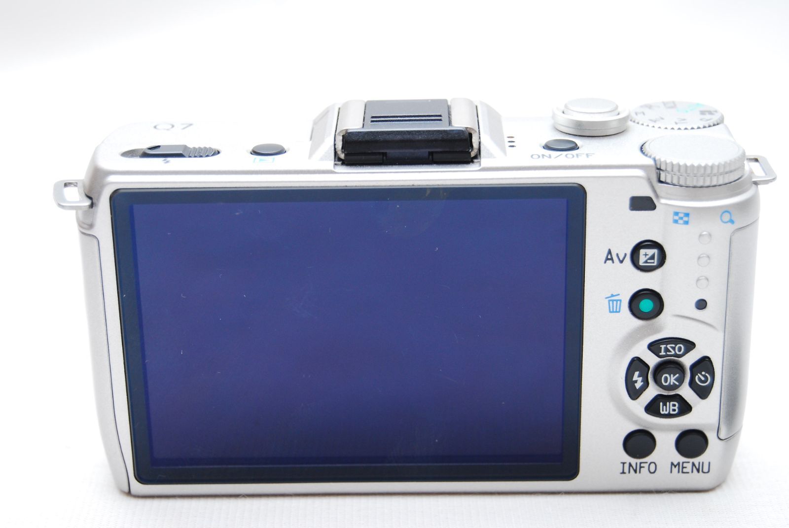 ☆極上美品 PENTAX ミラーレス一眼 Q7 ダブルズームキット [標準ズーム