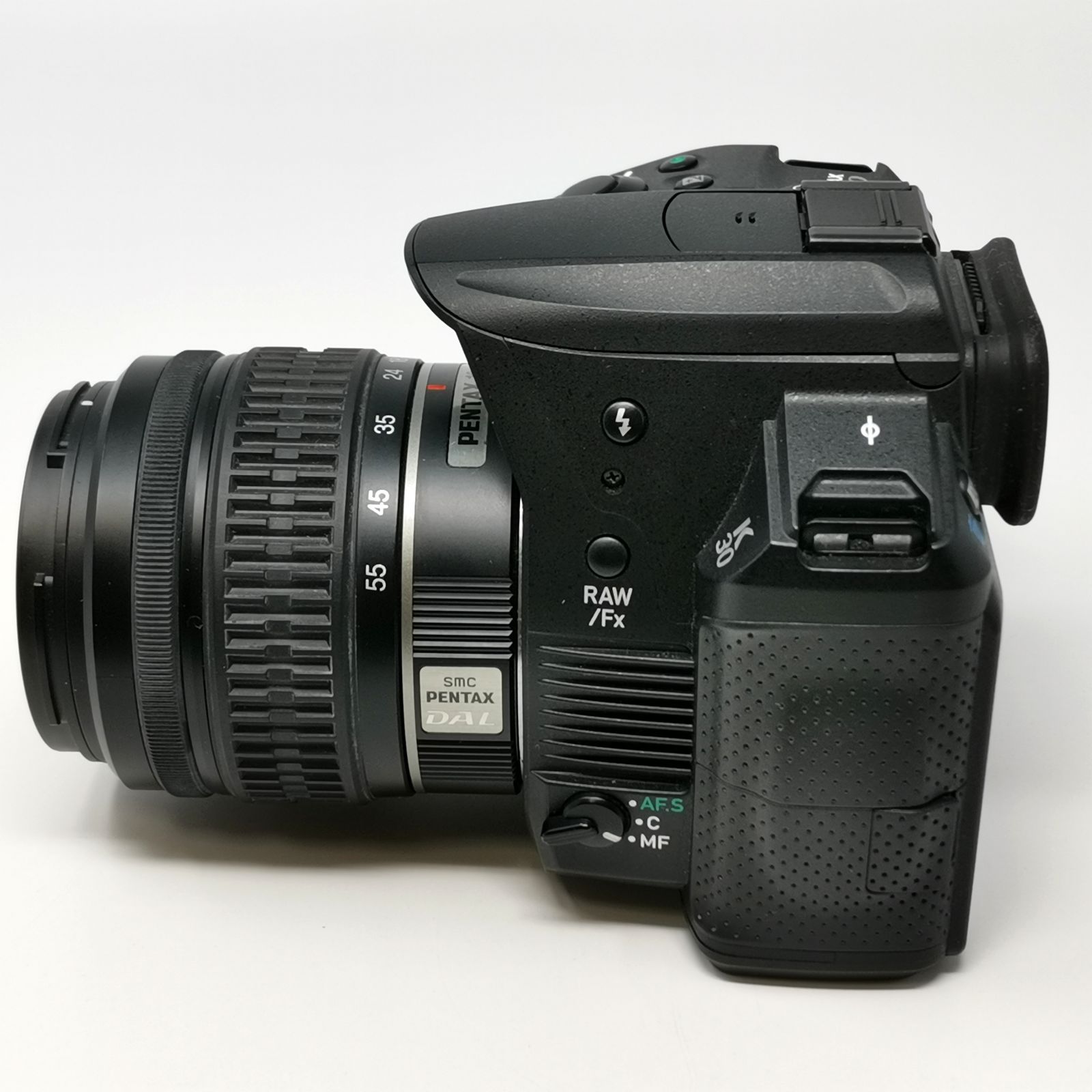 PENTAX　k-30 動作未確認 PENTAX K-30 デジタル一眼レフカメラ 充電器ないため動作未確認