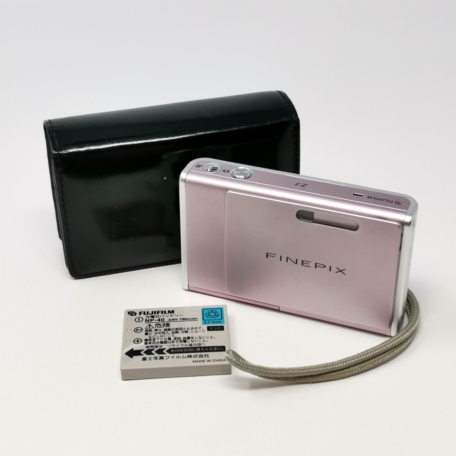 フジフィルム FinePix Z3 ピンク カメラ デジカメ 充電器ないため動作