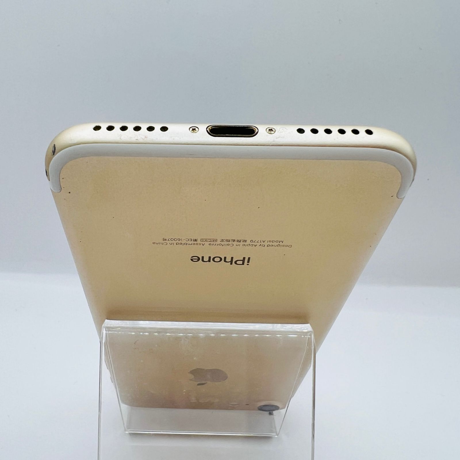 au iPhone7 128GB MNCM2J/A ゴールド SIMロック解除済み 利用制限〇