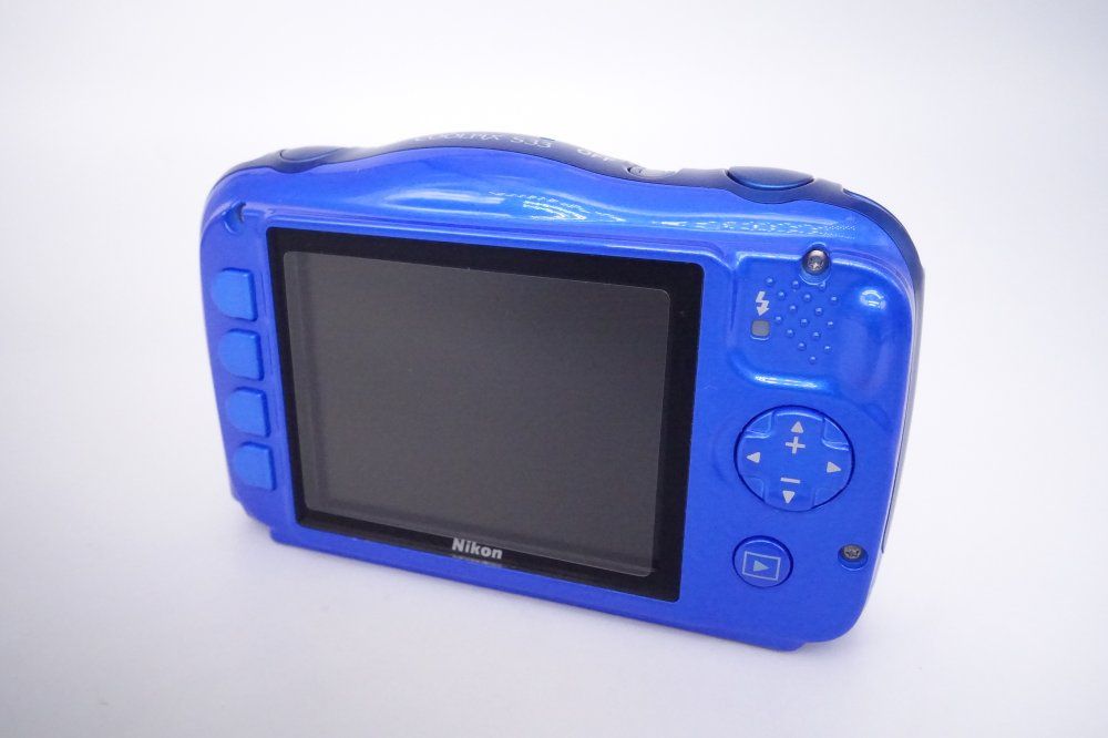 【極美品】Nikon COOLPIX W100 ブルー　ほぼ新品！ COOLPIX デジタルカメラ 防水 Nikon ニコン W100 ブルー 中古 Wi-Fi