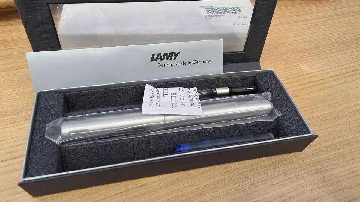 LAMY 万年筆 アイオン ラミー F オリーブ : 細字 みじかびの シルバー