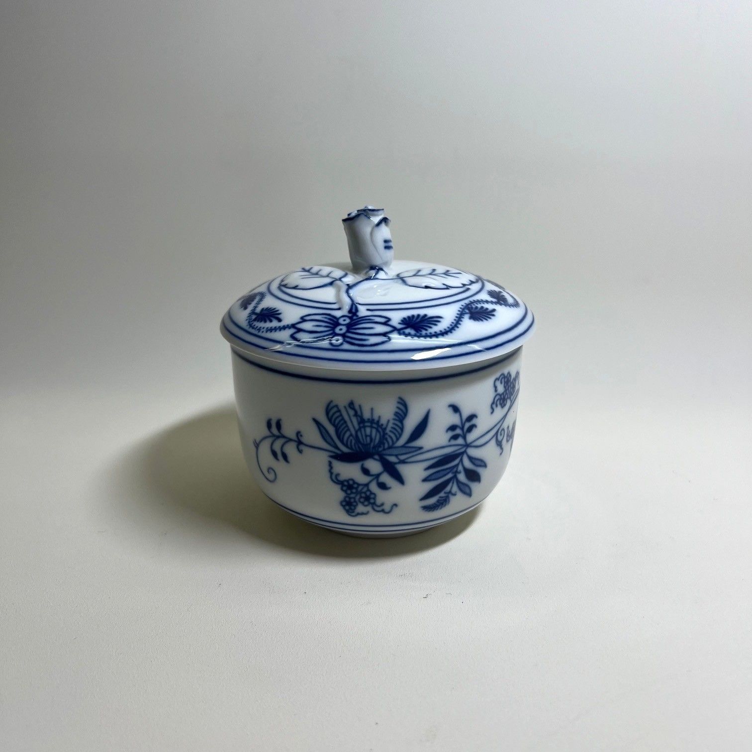 チェコ製 カールスバード ブルーオニオン シュガーポット ボヘミア