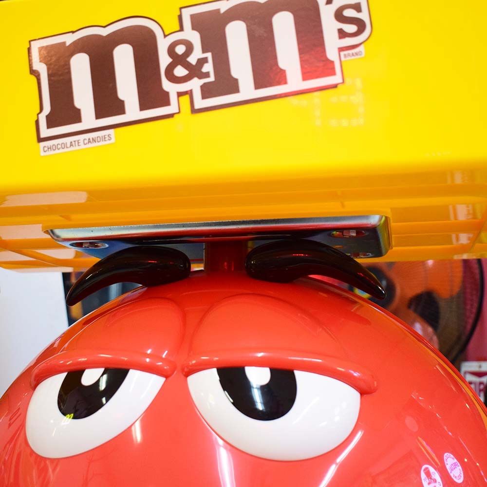 m&m's エムアンドエムズ ディスプレイ [レッド] / キャスター・BOX付き