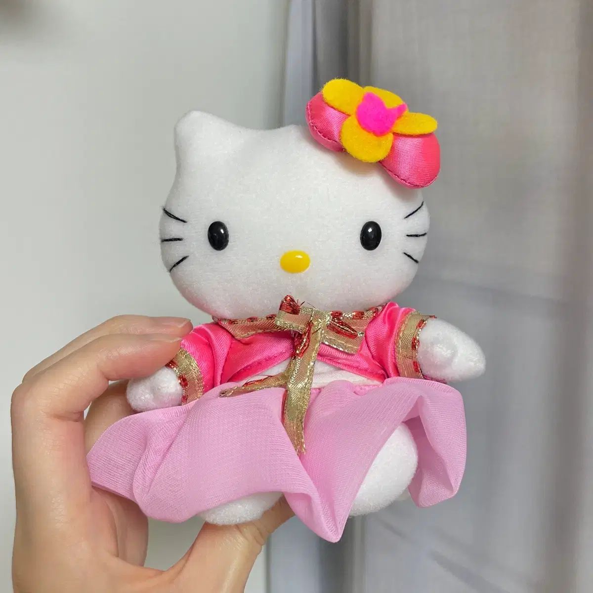 ハローキティ ぬいぐるみ 古典 チマチョゴリ 衣装 世界シリーズ (2000