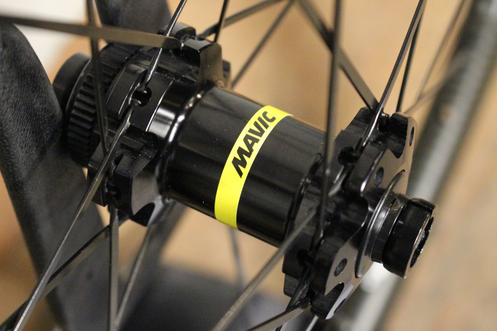 マヴィック MAVIC キシリウム プロ カーボン ディスク KSYRIUM PRO