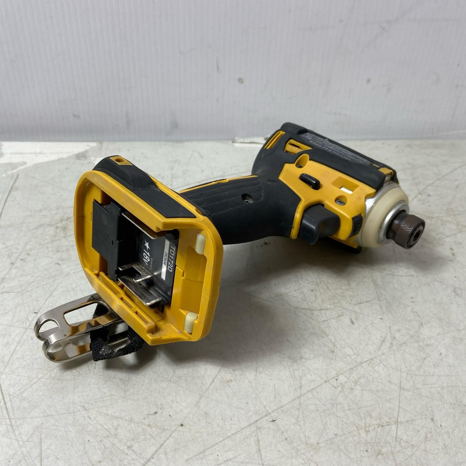 マキタ インパクトドライバ TD172DGXFY イエロー 18V 6.0Ah 【未使用品 