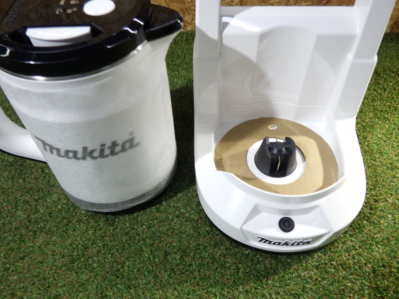 マキタ 充電式ケトル KT360DZW 白 本体のみ 36V バッテリ・充電器別売