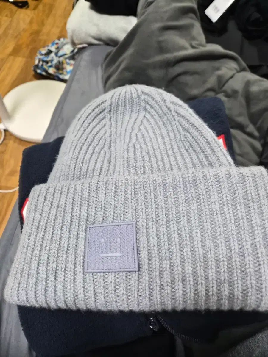 Acne Studios アクネストゥディオズ ビーニー ライト グレー - メルカリ