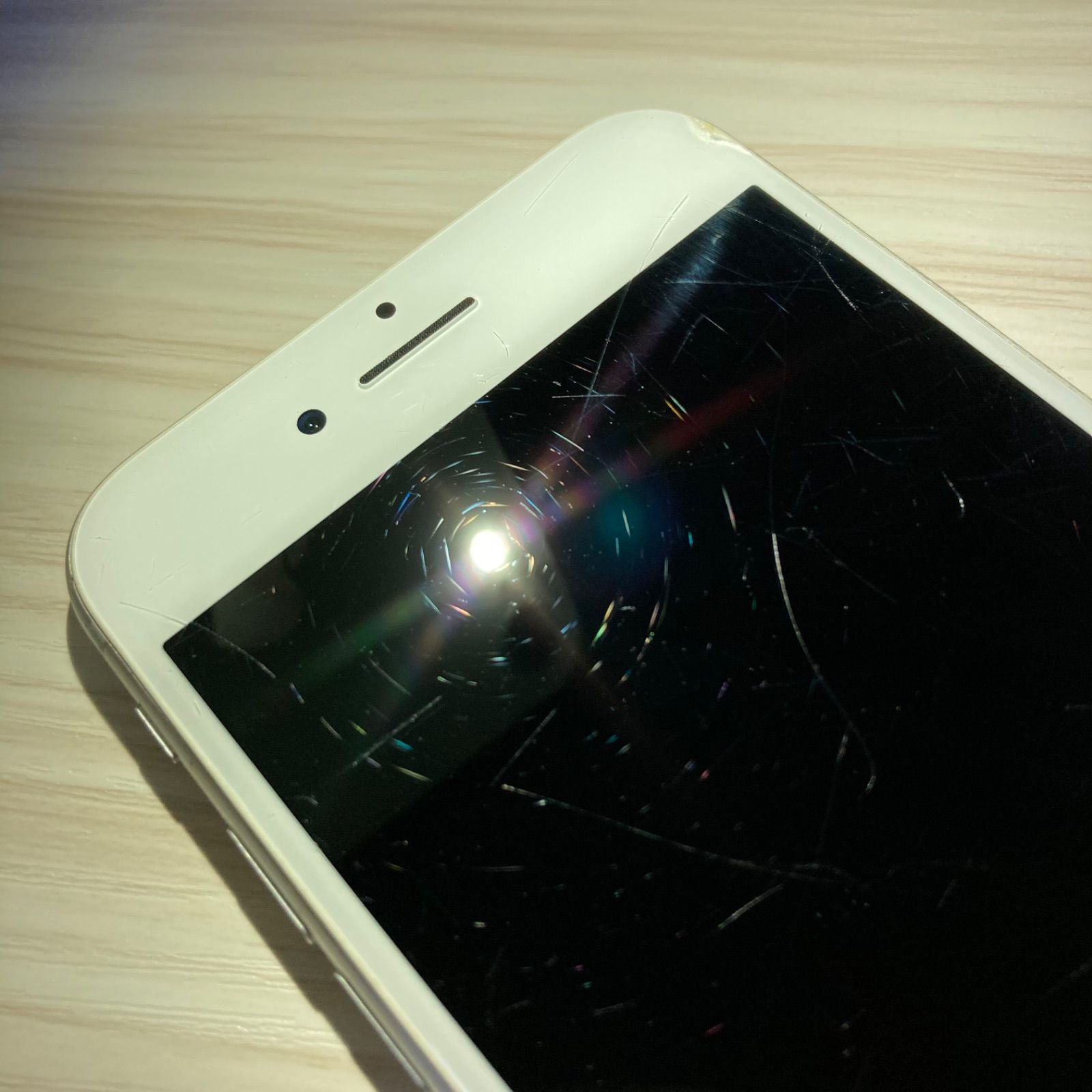 iPhone8 64GB SIMフリー　割れなし　バッテリー最大容量83% iPhone8 64GB Silver バッテリー83% SIMフリー - メルカリ