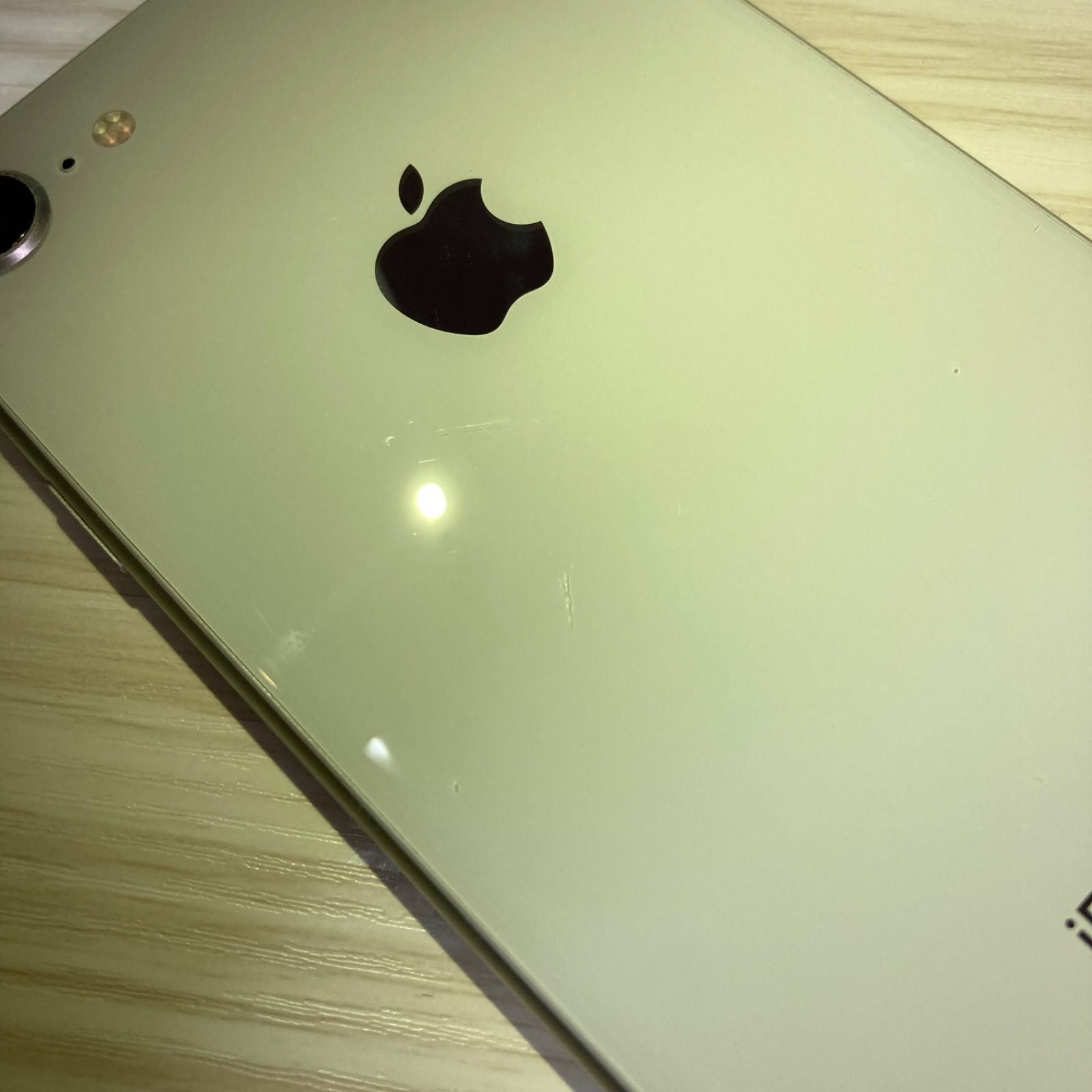 iPhone8 64GB Silver バッテリー83% SIMフリー - メルカリ