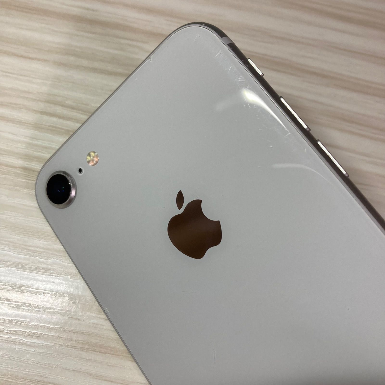 iPhone8 64GB Silver バッテリー83% SIMフリー - メルカリ