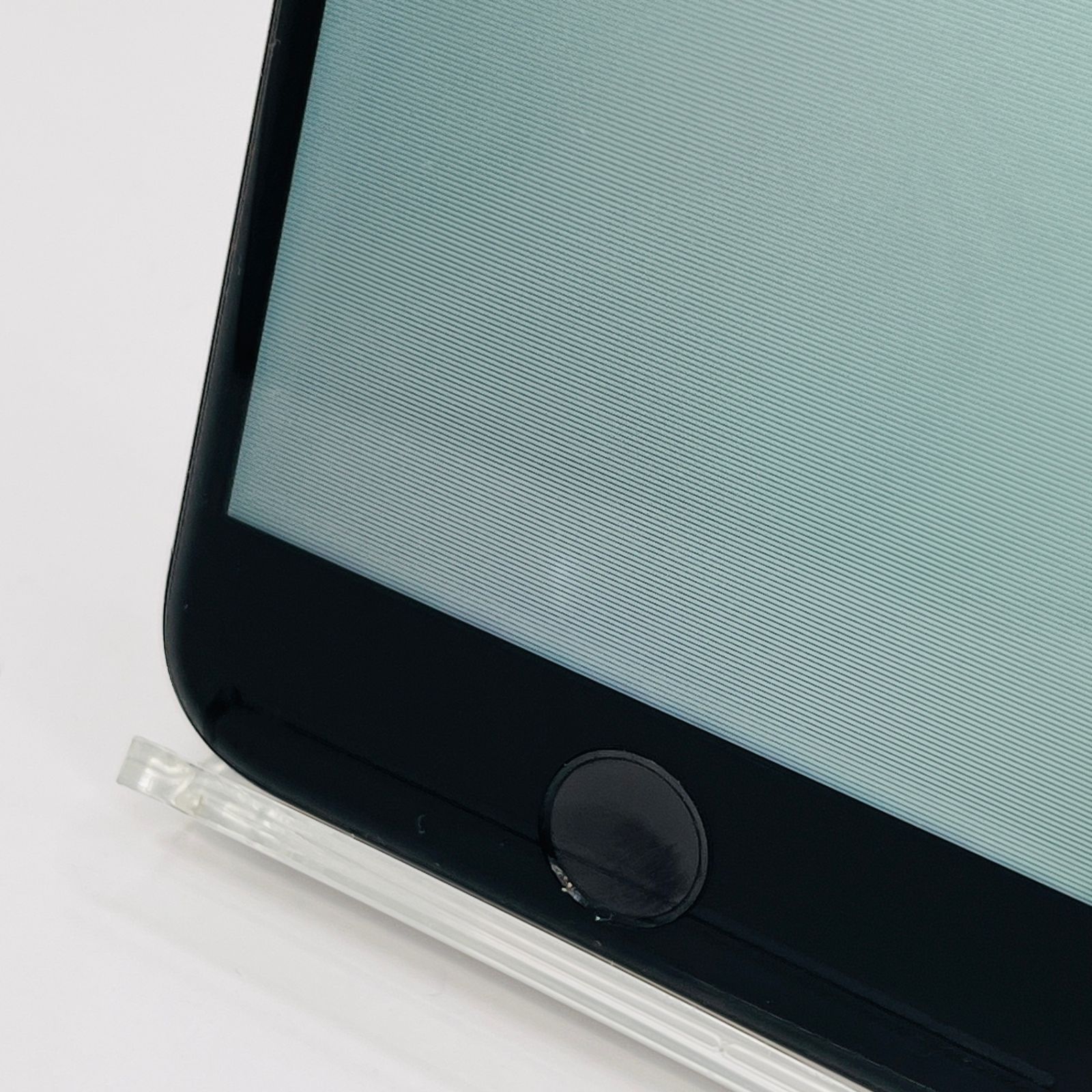 連休値下げ月曜日まで　iPhoneSE３ 　64GB　ミッドナイト 楽天 iPhoneSE3 64GB ミッドナイト MMYC3J/A SIMロック解除済み 利用