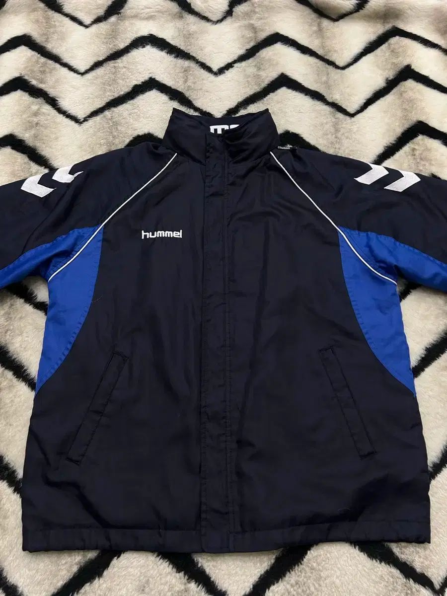 L hummel(ヒュンメル) ウィンドブレーカー/ネイビーブルー - メルカリ