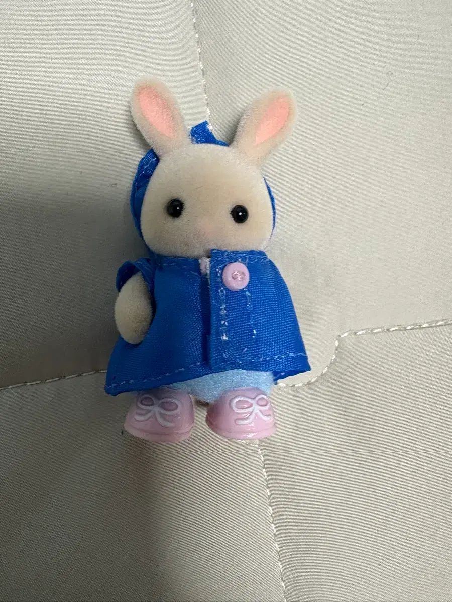 【数量限定，大人気】 シルバニア レインコート ミルクうさぎ 直立 赤ちゃん その他