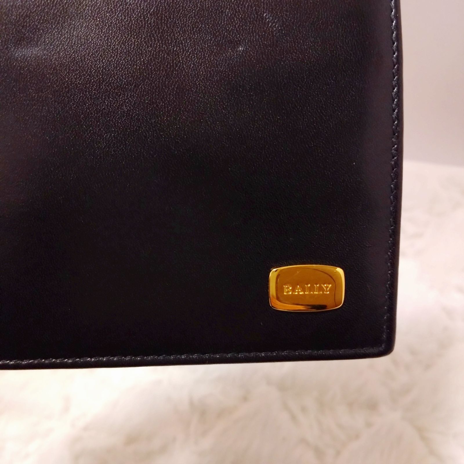 極美品】BALLY バリー 二つ折り財布 レザー ブラック ゴールド金具