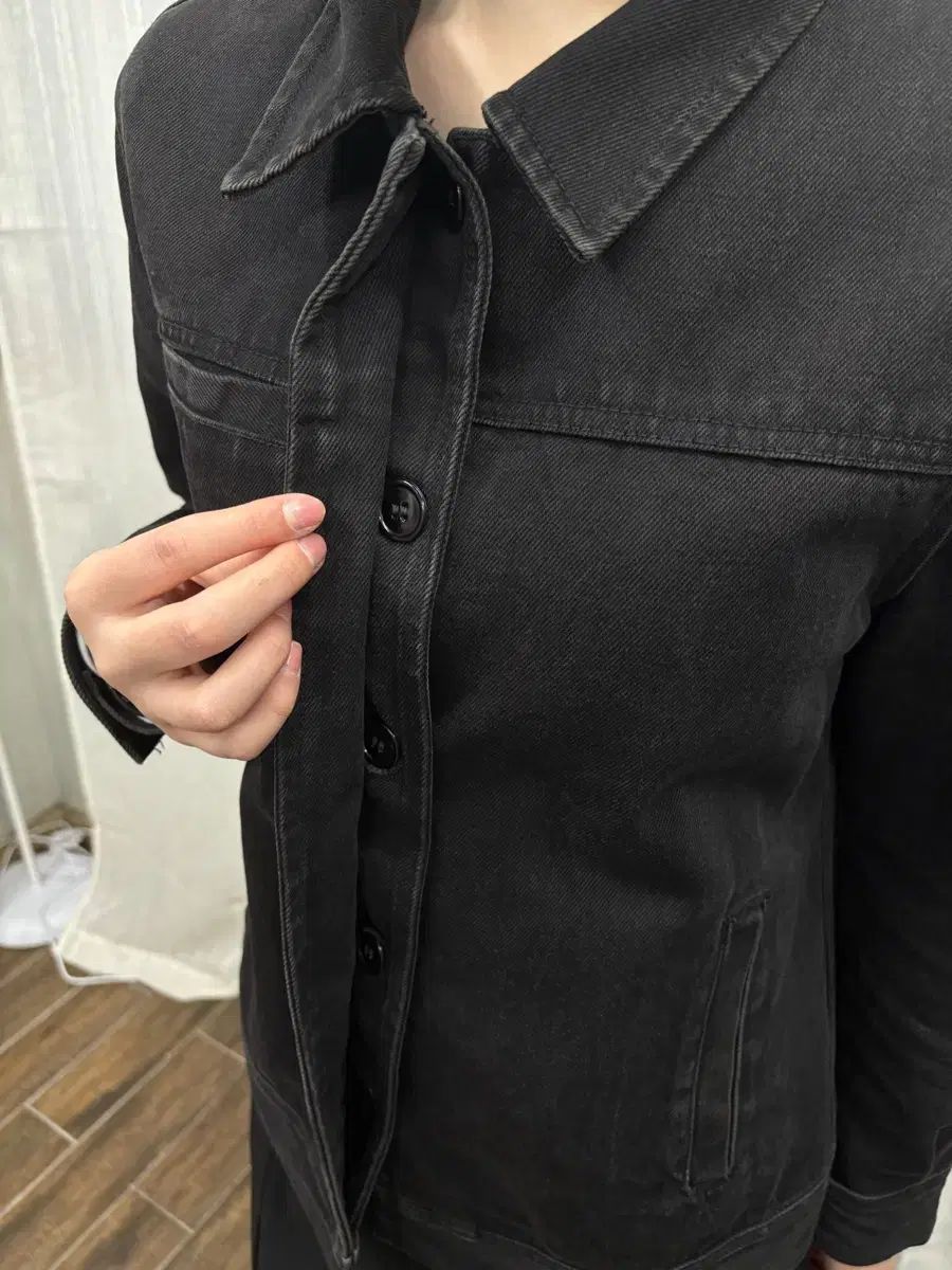 DKNY トラッカー ブラックデニム ポケット デニム ショップ ジャケット