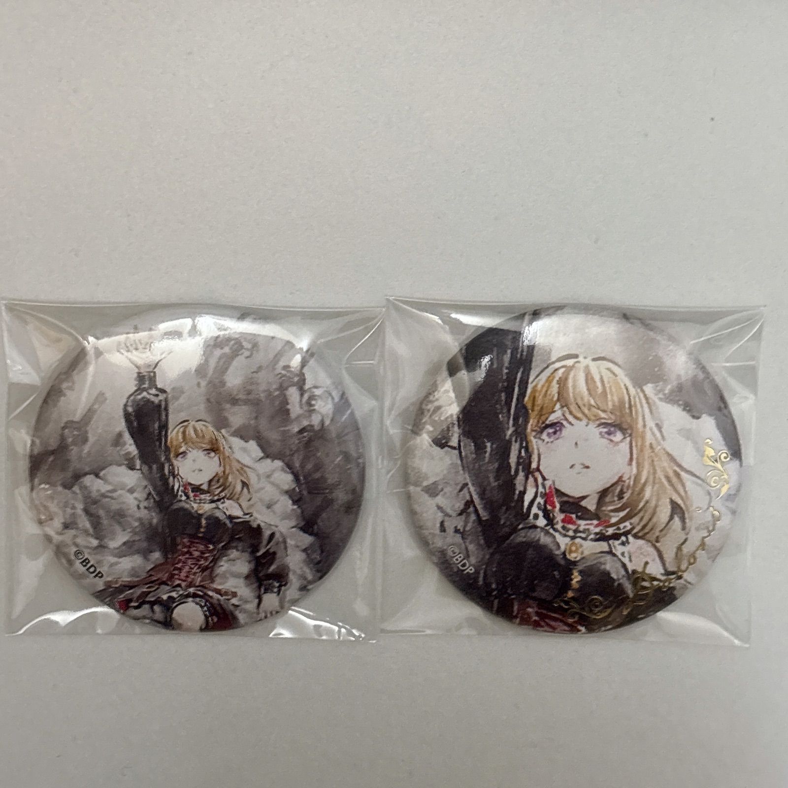 バンドリ Ave Mujica 箔押し缶バッジ ED ドロリス 三角初華 - メルカリ