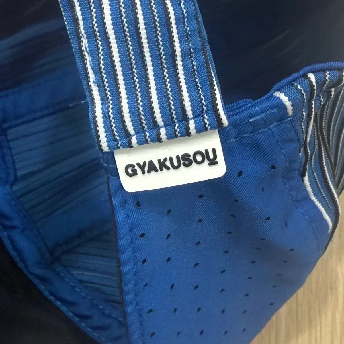 ディスカウント NIKE ギャクソウ ランニングキャップ GYAKUSOU CAP one