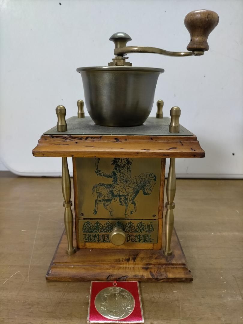 アンティーク ITALY 木製 珈琲 手挽きコーヒーミル　250402-2T アンティーク ITALY 木製 珈琲 手挽きコーヒーミル 250402-2T - メルカリ